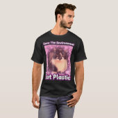 Red het milieu Eet Plastic Kat Meme Grappig T-shirt (Voorkant volledig)