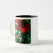Red Hibiscus Flower Tweekleurige Koffiemok (Voorkant links)