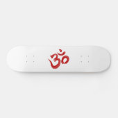 Red Hindu Symbol Om Aum Devanagari Calligrafie Skateboard (Horizontaal)