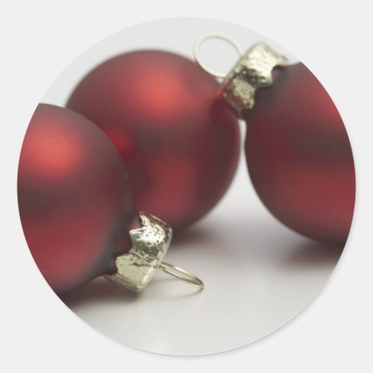 Red Holiday Balls aangepaste kerstzegels Ronde Sticker (Voorkant)