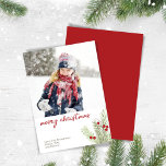 Red Holly Berries Vrolijk Kerstfeest Eén Foto Feestdagenkaart<br><div class="desc">Vier het seizoen met onze Merry Christmas-kerstkaart met één foto, met een charmant ontwerp met rode hulstbessen en elegant waterverf groen. Deze botanische kaart met een winterthema belicht pijnboomtakken en stijlvolle kalligrafie met penseelscript en biedt een eenvoudige maar minimalistische look. Perfect voor het delen van uw favoriete vakantiefoto, deze kaart...</div>