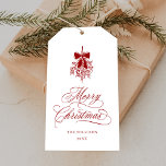 Red Holly Berry Bouquet Romantisch Vrolijk Kerstfe Cadeaulabel<br><div class="desc">Dit kerstcadeau-label is voorzien van elegante en romantische,  wervelende kalligrafiebelettering met een winterhulstbessenboeket en een eenvoudig dennenboompatroon op de achterkant. Voor meer geavanceerde aanpassing van dit ontwerp,  klikt u op de BLUE DESIGN TOOL BUTTON hierboven!</div>