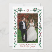Red Holly Frame Merry & Married Christmas Photo Feestdagenkaart (Voorkant)