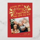 Red  Holly Tilted Snapshot met kerstmis Folie Feestdagenkaart (Voorkant)