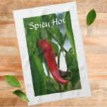 Red Hot Chili Pepper Spicy Hot  Theedoek<br><div class="desc">Deze keukenhanddoeken in de kleuren van de Italiaanse vlag,  groen,  wit en rood,  zijn voorzien van het fotografische afbeelding van een rode,  hete Spaanse peper tegen groene bladeren op de witte handdoek. De tekst is klantgericht voor een Naam of uw eigen tekst. Dit is originele tuinfoto van JLW_PHOTOGRAPHY.</div>