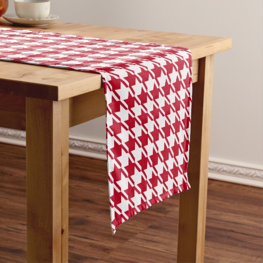 Red Houndstooth-herstellingspatroon Korte Tafelloper (Voorbeeld)