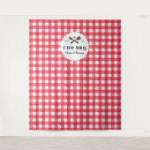 Red I Do BBQ Gingham Plaid Verlovingsfeest Wandkleed (Voorkant)