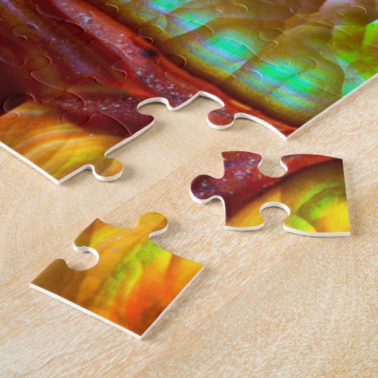 Red Iridescent Fire Opal Legpuzzel (Zijkant)