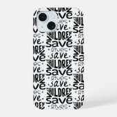 Red kinderen, red levens iPhone 15 case (Achterkant)