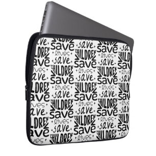 Red kinderen, red levens laptop sleeve