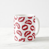 Red Kiss Lips Pattern Mug – Bold & Flirty Koffiemok (Voorkant rechts)