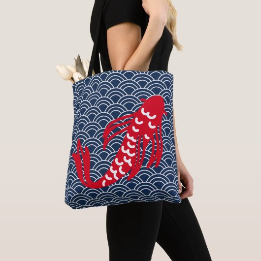 Red Koi Fish Tote Bag (Dichtbij)