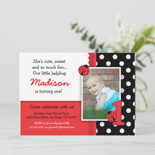 Red ladybug 1st Birthday Invitations Kaart (Staand voorkant)