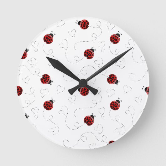 Red Ladybug Beetle Insect Lover Black Hearts Ronde Klok (Voorkant)