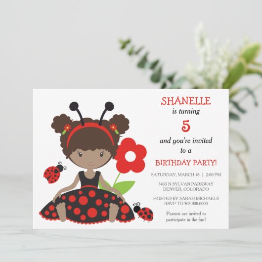 Red Ladybug Meisjes Verjaardagsfeestuitnodiging Kaart (Staand voorkant)