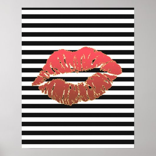 Red Lips Faux Gold, gelinkt op zwarte en witte str Poster (Voorkant)