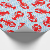 Red Lobster Animal Pattern op Blue Stripes Cadeaupapier (Hoek)