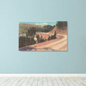 Red Lodge, MT - Uitzicht van Mae West Curve Canvas Afdruk (Insitu (Houten vloer))