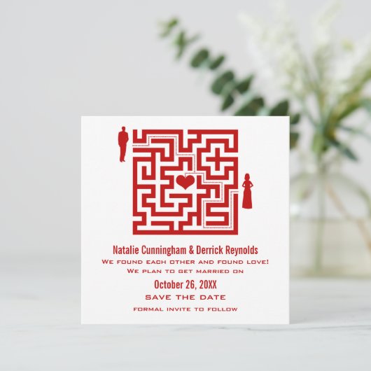 Red Love Maze Save the Date Invite (Staand voorkant)