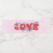 Red Love Text in Bold Block Letters Waterfles Etiket (Enkel label)