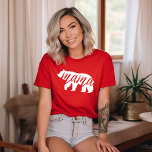 Red Mama Beer T-shirt<br><div class="desc">Aangepast afgedrukte kleding met trendy Mama Beer afbeelding. Bezoek onze winkel voor het overeenkomende ontwerp van het Baby Beer. Klik aanpassen het om het ontwerp met uw eigen teksten en afbeeldingen te personaliseren. Kies van een brede waaier van de stijlen en de kleuren van het shirt.</div>