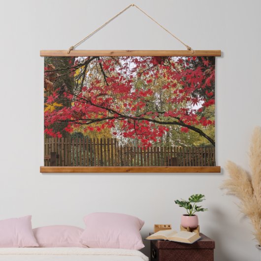 Red Maple Leaves and Bamboo Fence Photo Hangend Wandkleed (Slaapkamer)