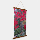 Red Maple Leaves in Japanese Garden Hangend Wandkleed (Gebogen)