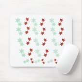 Red Maple Leaves & Mint Snowflakes Pattern Muismat (Met muis)