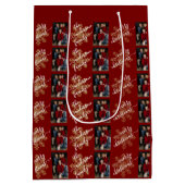 Red Merry Christmas Calligraphy Family 2 Photo Medium Cadeauzakje (Achterkant)