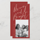 Red Merry en Bright Trendy Script Een foto Feestdagenkaart (Voorkant / Achterkant)