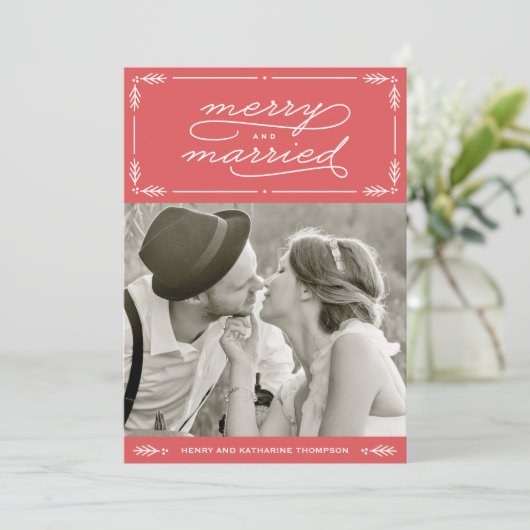 Red Merry en getrouwde Pas getrouwd Holiday-fotoka Feestdagenkaart (Staand voorkant)