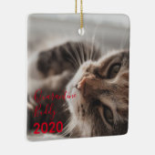 Red Merry Pawsmas Quarantine Buddy Cat Kerstmis Keramisch Ornament (Rechts)