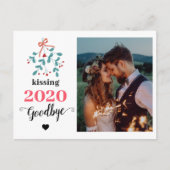 Red Mistletoe Kiss Vaarwel tot 2020 Do-over Funny Feestdagenkaart (Voorkant)