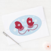 Red Mittens en Snowflakes Ovale Sticker (Envelop)