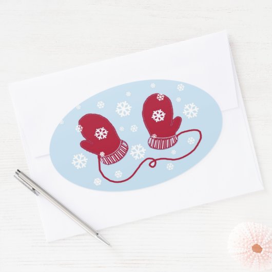 Red Mittens en Snowflakes Ovale Sticker (Envelop)