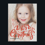 Red Modern Calligrafie Merry Kerstfoto Feestdagenkaart<br><div class="desc">Vrolijk kerstfeest! Stuur je feestelijke kerstbericht naar familie en vrienden met dit aanpasbare kerstfoto-briefkaart. Het heeft een witte moderne kalligrafie. Personaliseer door een foto,  namen,  jaar en andere details toe te voegen. Dit handgeschreven briefkaart met kerstmis is ook beschikbaar op andere kaarten.</div>