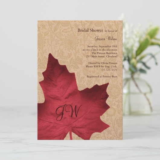 Red Monogrammed Bridal Shower Invitation Kaart (Staand voorkant)