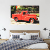 Red Morris Minor pick-up truck Canvas Afdruk (Insitu (Slaapkamer))