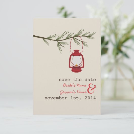 Red Oil Lantern Evergreen Tree Save the Date (Staand voorkant)
