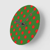Red On Green Polka Dots Pattern Design  Ronde Klok (Hoek)