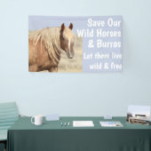 Red onze wilde paarden met 3 x 5 banner (Beurs)