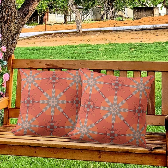 Red Oranje Etnische Bohemische Folk Kunstpatroon Buitenkussen (Creator heeft geüpload)