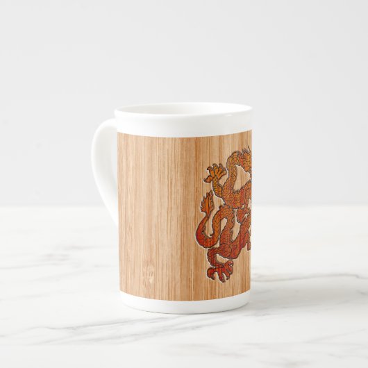 Red Oriental Dragon op Bamboo-stijl Porselein Kop (Links)