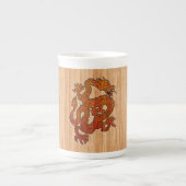 Red Oriental Dragon op Bamboo-stijl Porselein Kop (Voorkant)