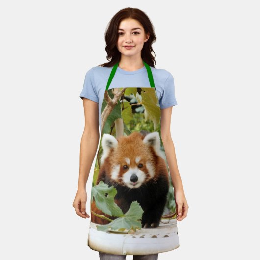 Red Panda Schort (Gedragen)
