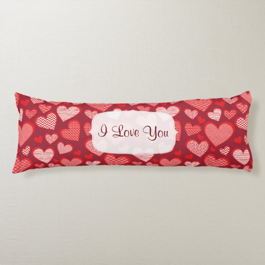 Red Patterned Ik hou van je Harten Lichaamskussen (Voorkant)