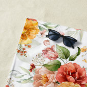 Red Peony Flower Bouquet Pattern Strandlaken (In situ)