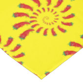 Red Pepper Diva Spiral Yellow Tafelkleed (Gekanteld)