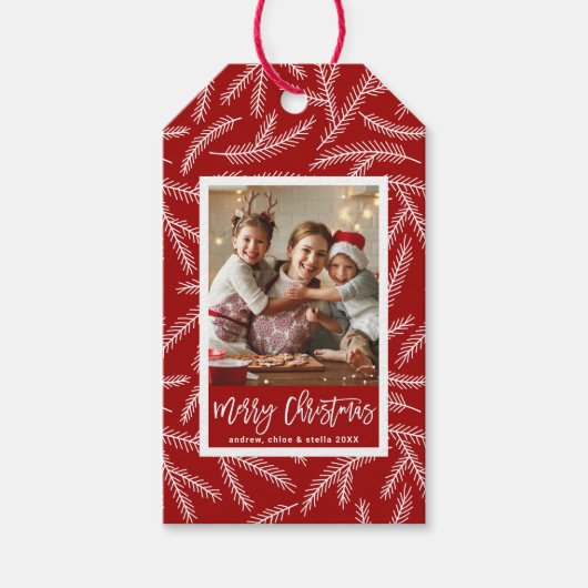 Red Pine Branch Vrolijke Kerstmis Foto Vakantie Cadeaulabel (Voorkant)