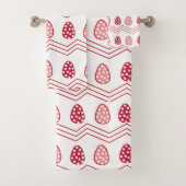 Red Pink Easter Eggs Easter Pattern Bad Handdoek (Insitu)